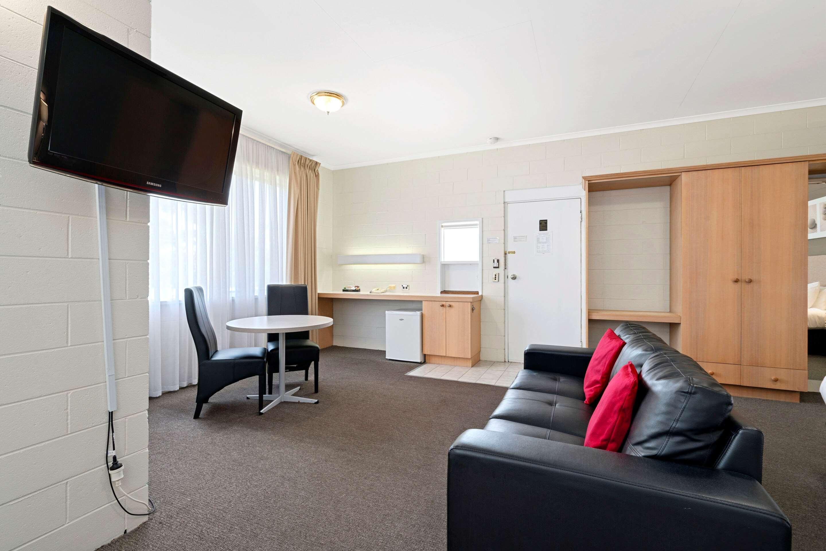 Comfort & King Avenue 3* Sale
