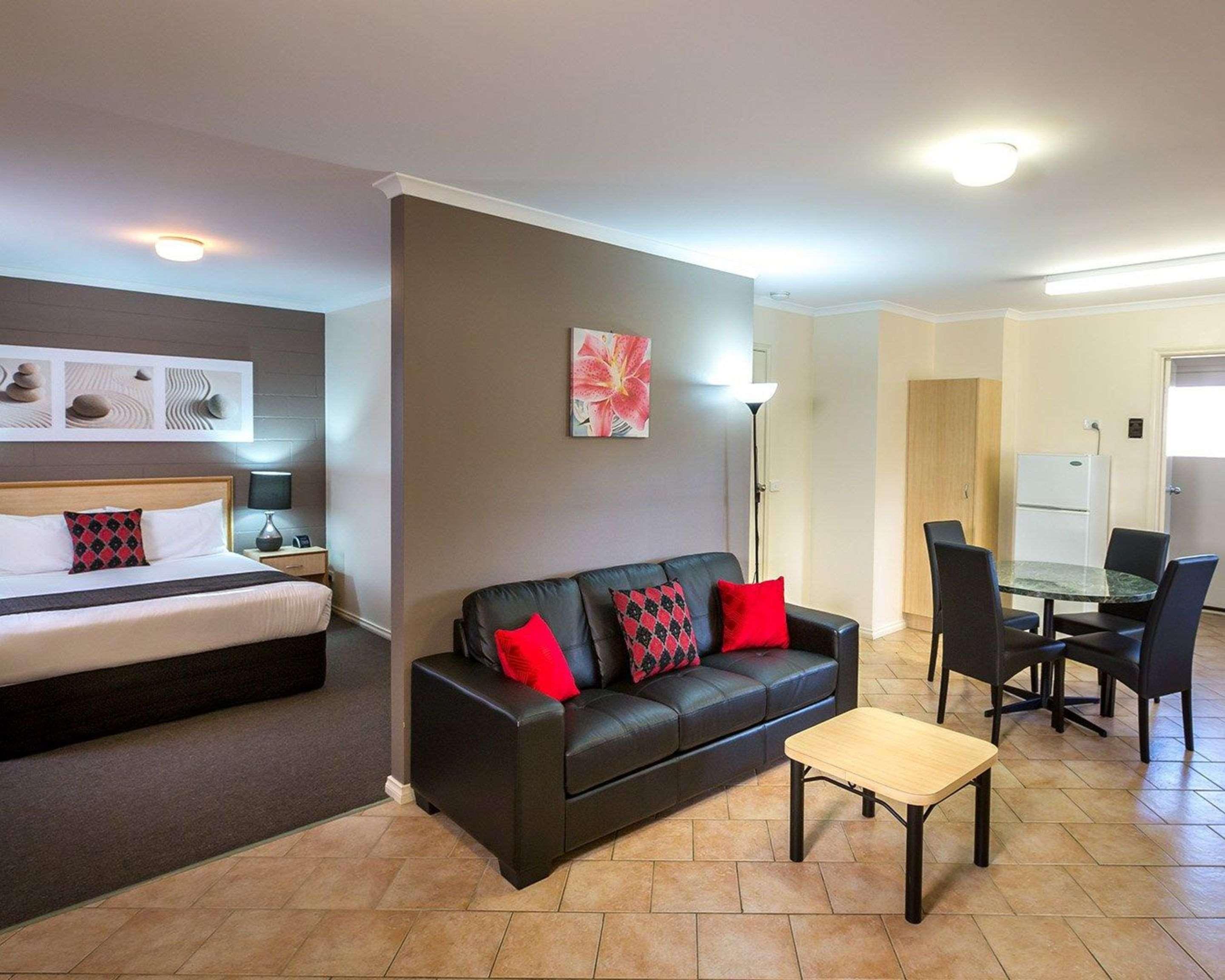 Comfort & King Avenue Hotel 3*